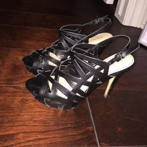 ⭐️CLEARANCE⭐️Marc Fisher Heels